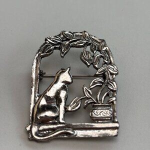 Vintage Silver Toned Cat Brooch